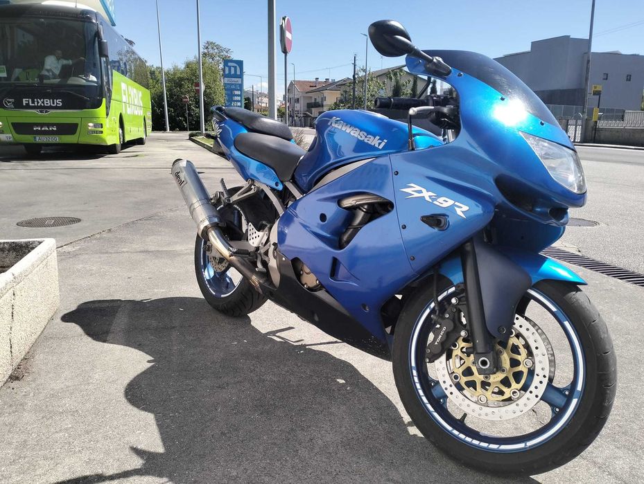 Moto KAWASAKI Ninja ZX-9R  - 1999