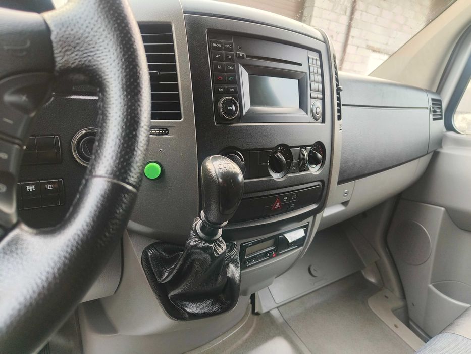 Автовишка на базі Mercedes-Benz Sprinter 2012