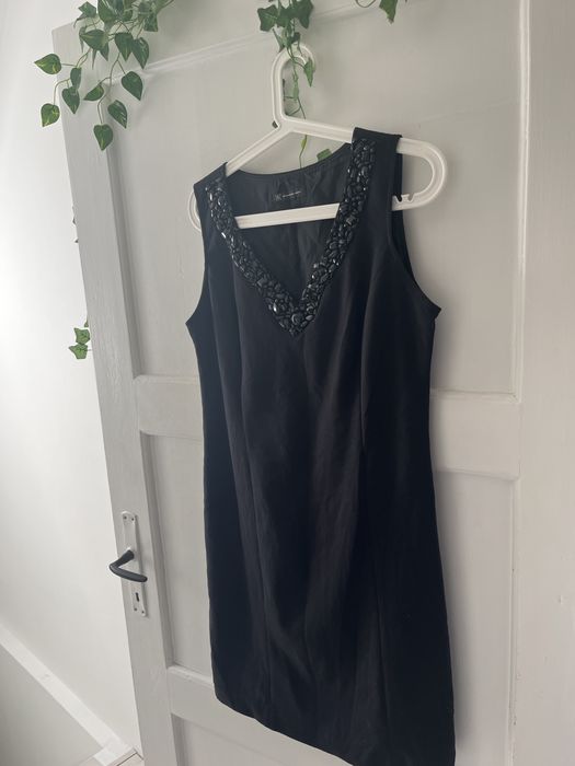 Sukienka czarna elegancka