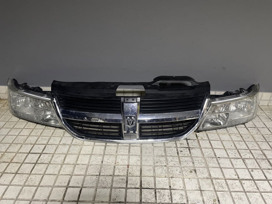 Grelha frontal Dodge