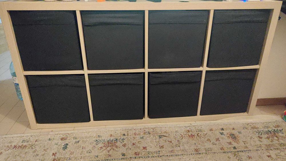 Estante KALLAX com cestos