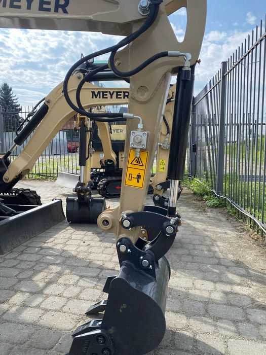 Minikoparka gąsienicowa MEYER X1000 skrętne ramię, 3 łyżki w cenie
