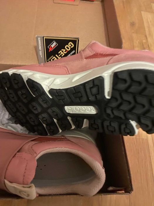 Damskie sneakersy Ecco Multivent 37 Goretex nowe