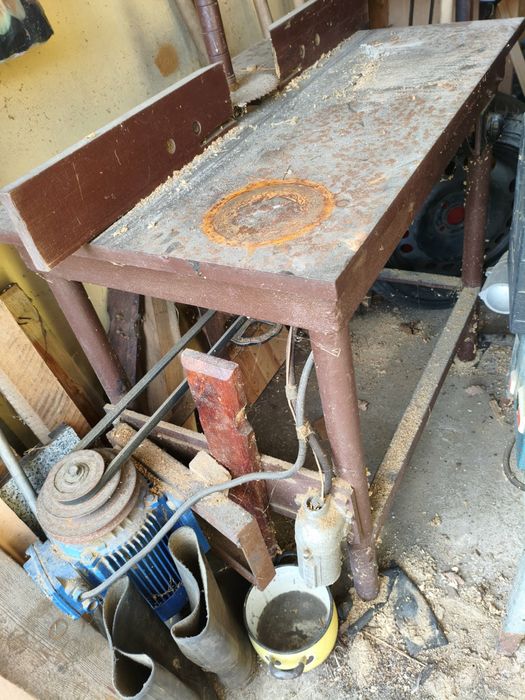 Sprzedam frezarkę silnik 2,2KW 380V 2800 obr. Stan dobry