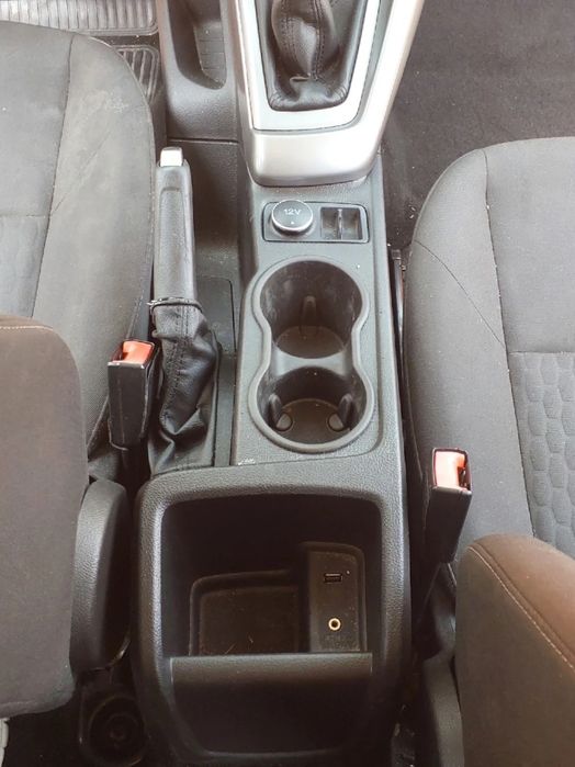 Consola central FORD Focus III