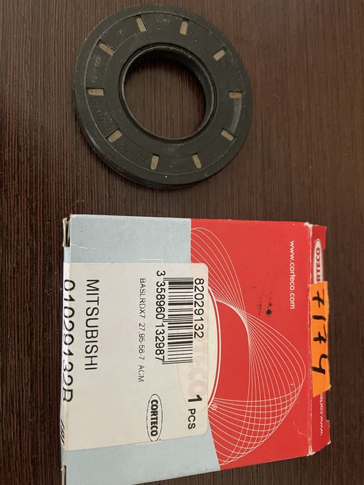 Сальник Mitsubishi Renault Volvo Nissan