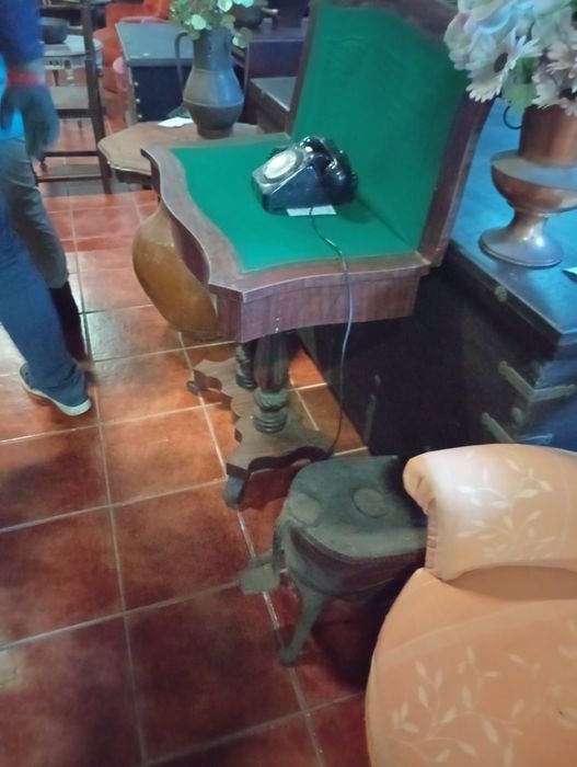 Recheio de loja de antiguidades