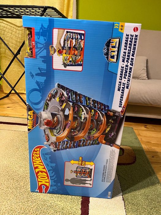HOT WHEELS mega garaż