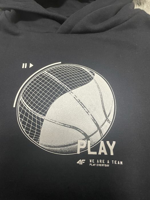 Bluza chłopięca 4F 140 kangurka z kapturem