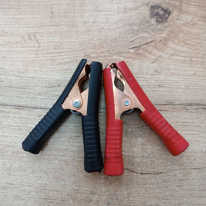 Клеми для акумуляторів