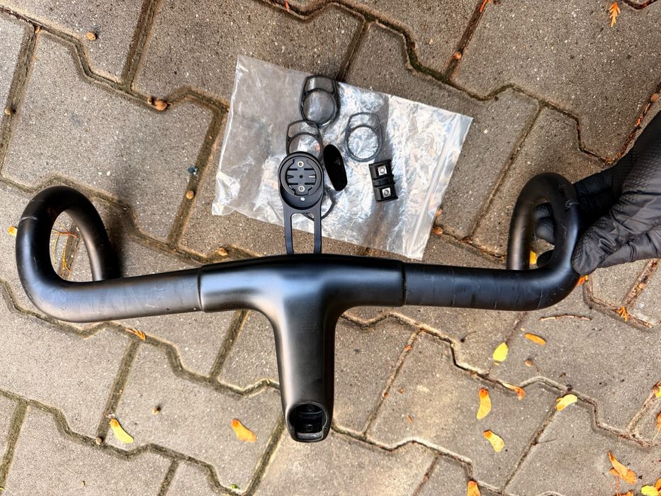 Kierownica karbonowa Canyon H31 Ergocockpit CF 440 mm / 110 mm