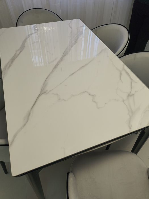 Продам НОВИЙ кухонний стіл