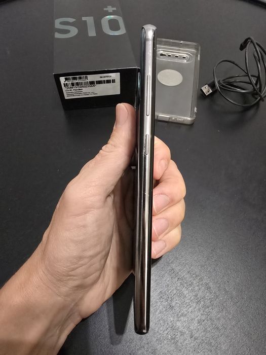 Samsung S10 plus  8/128