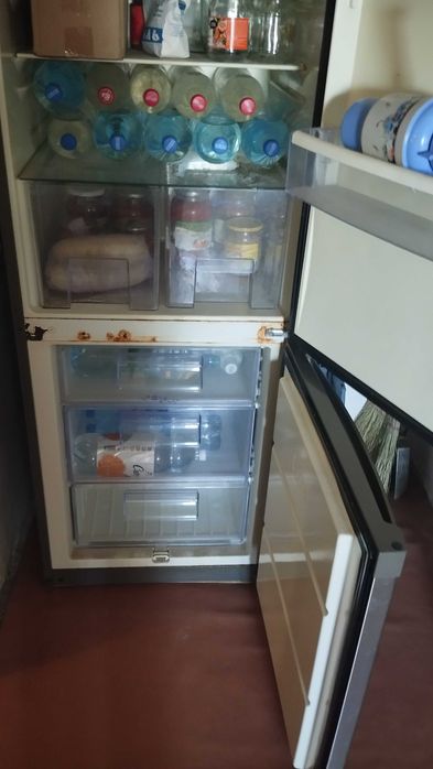 Отдам холодильник для дачи под ремонт