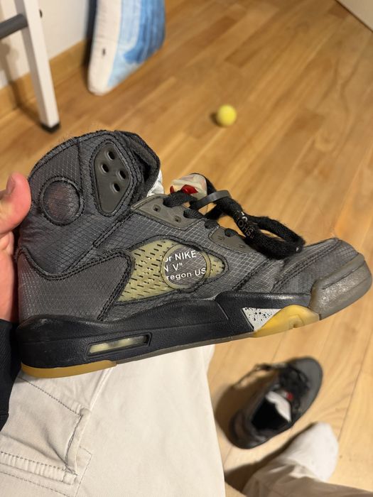 Оргінальні оффвайти джордан5