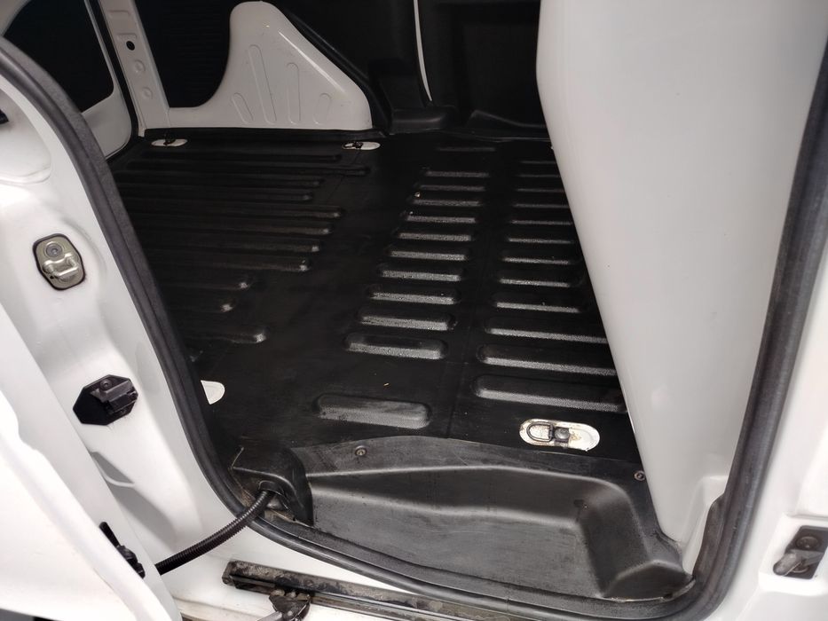 Peugeot partner 2018 rok cena netto