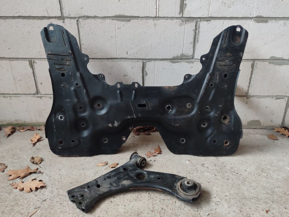 Jeep Compass Джип Компасс 2019 AWD Подрамник передний ,Рычаг левая сто