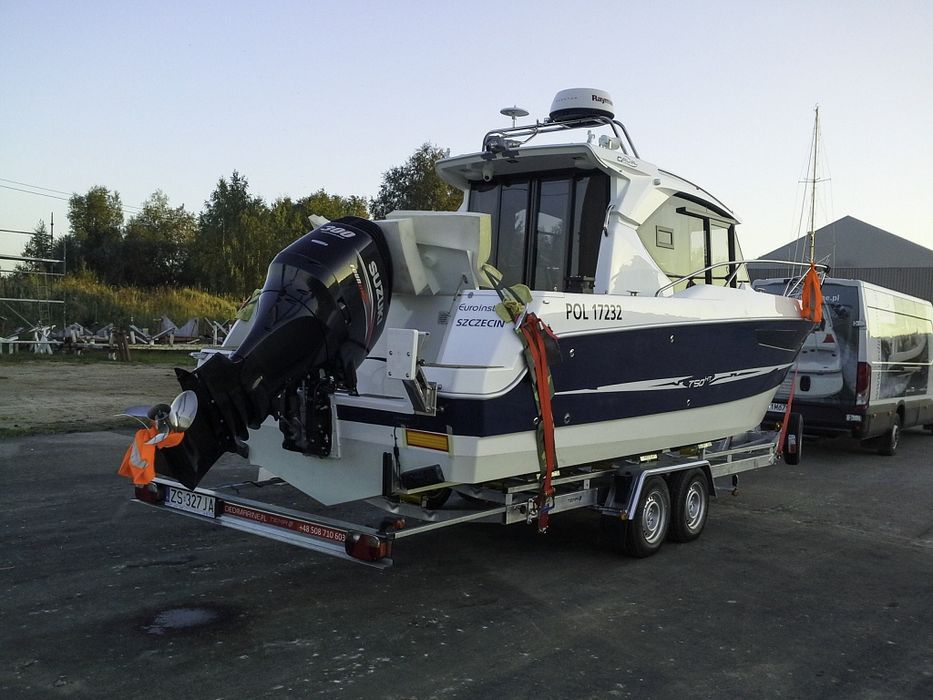 Jacht motorowy Galia 750HT