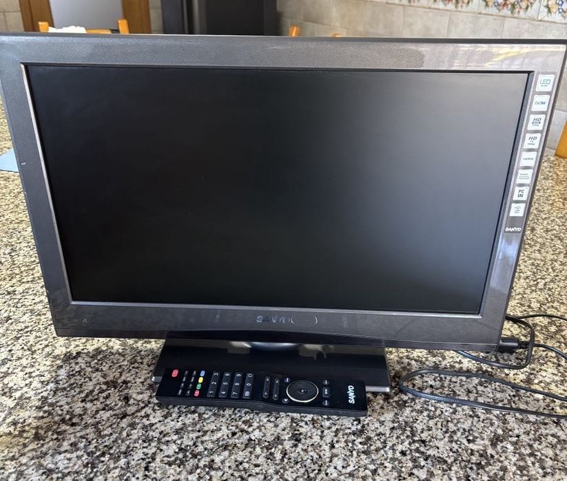 Televisão sanyo como nova