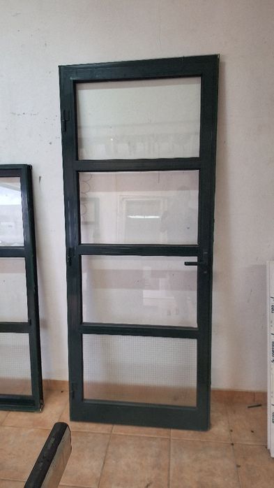 Janelas e porta de aluminio