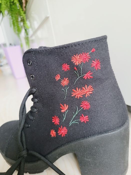 Nowe Czarne Botki goth rock kwiaty folk r. 39