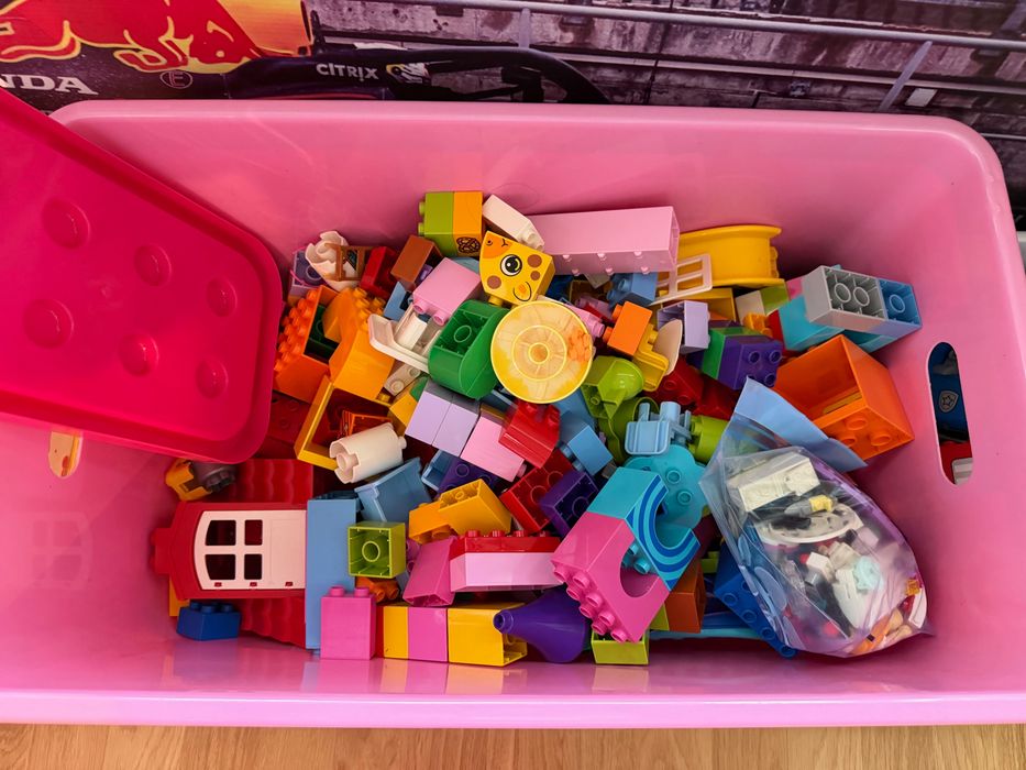 Caixas com Legos Duplo. Inclui comboio e mais sets