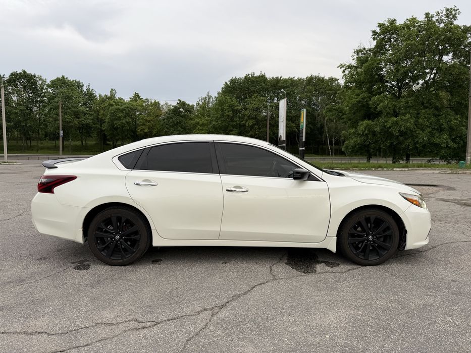 Nissan Altima 2017, 2.5 бензин Автомат