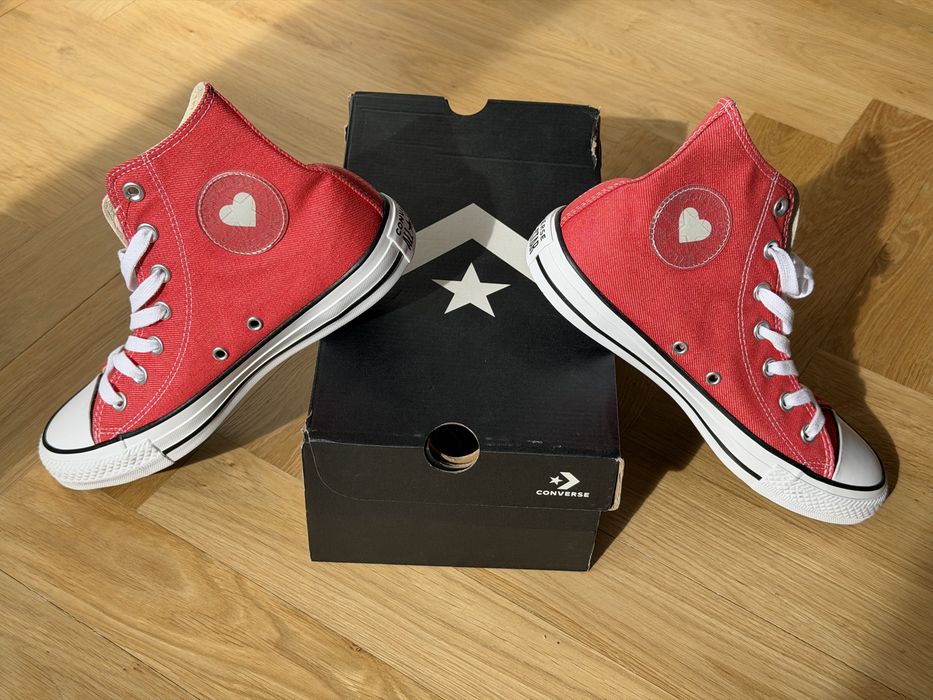 Czerwone Converse Chuck Taylor z sercem | nowe r. 38 | Idealne na sesję!
