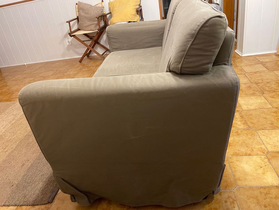 Sofá IKEA 2 lugares (castanho claro - bege escuro)
