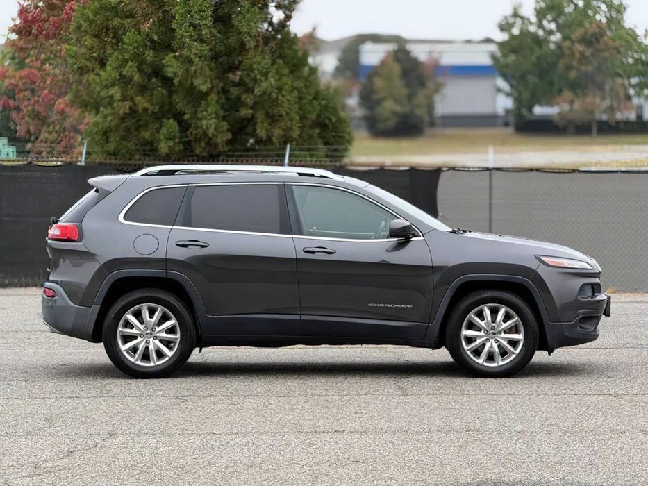 Jeep Cherokee Limited      2016
