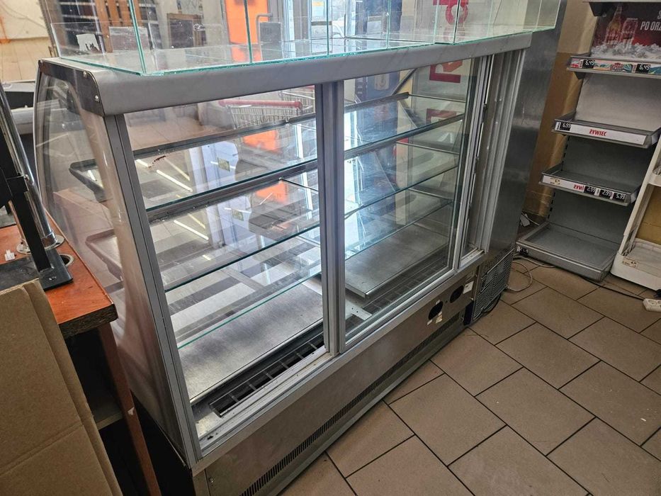 Sprzedam ladę cukierniczą używana