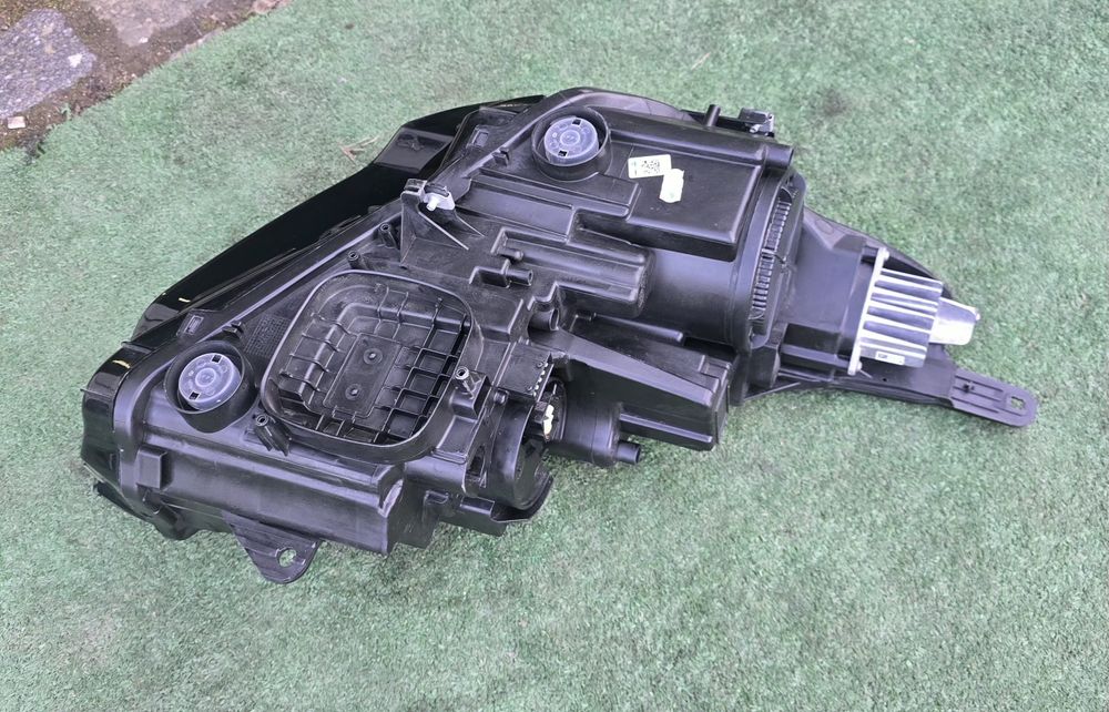 Ótica/Farol esquerdo Opel crossland X (P17)