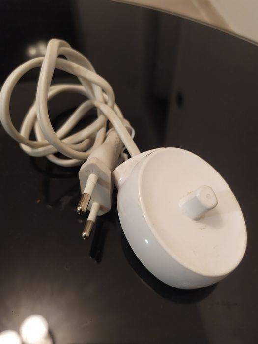Ładowarka do szczoteczki elektrycznej Braun