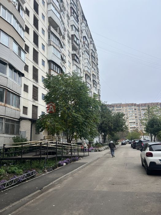 Деміівська, Голосіівський, 1к кімнатна, з ремонтом, програми, готівка., євідновлення
