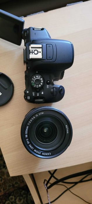 Canon EOS 700D (Rebel T5i) com lente 18-135mm IS STM + Cartão 64GB
