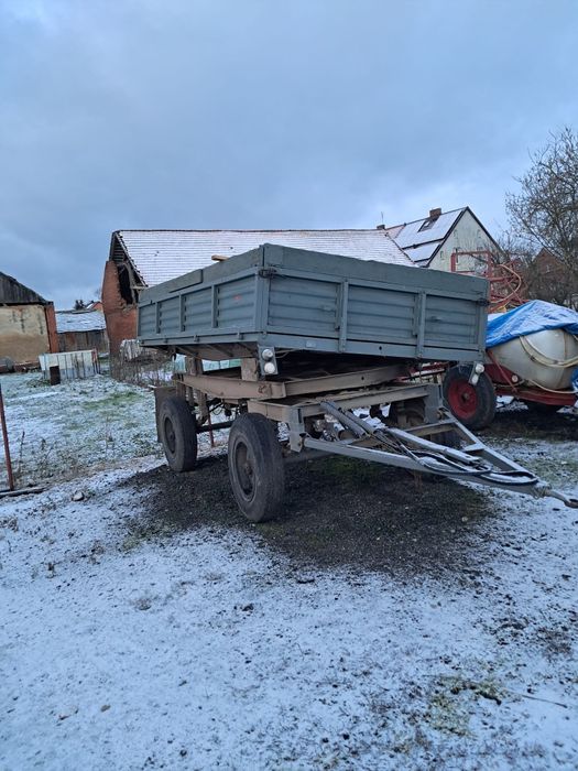 Przyczepa D47 z papierem