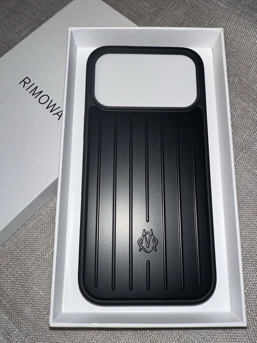 Чохол Rimowa на iPhone 17 pro max та 17 pro алюміній