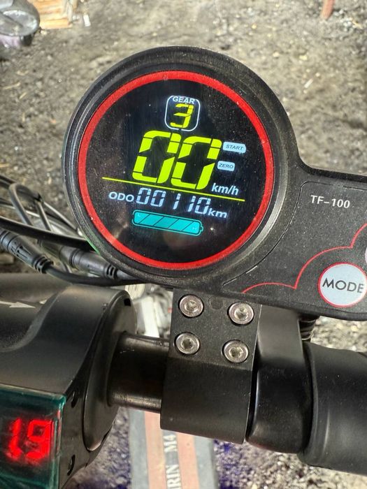 Електросамокат Kugoo Kirin M4