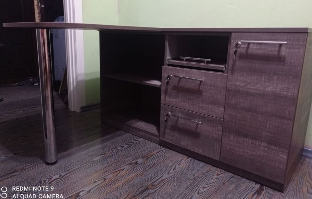 Маникюрный стол МДФ