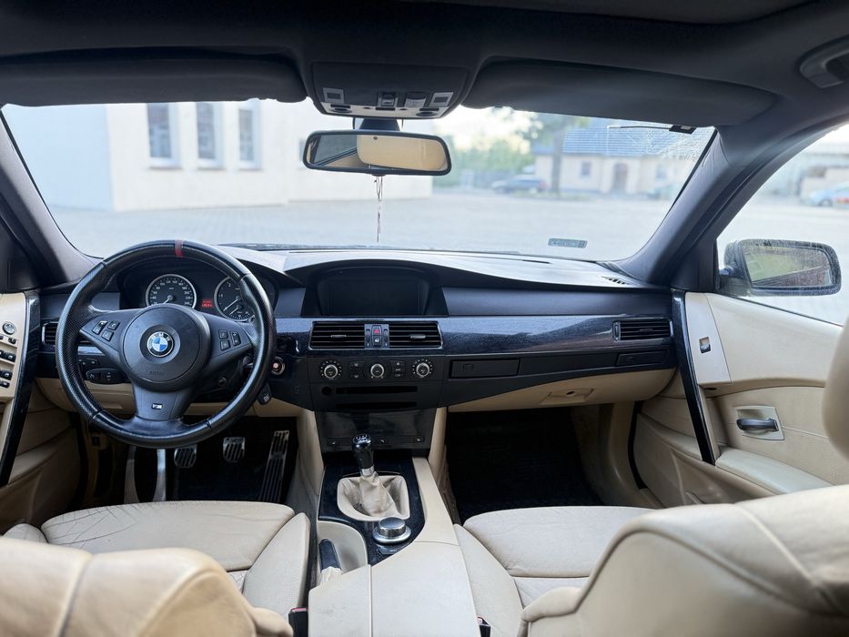 BMW E60 525d M57 | full M-pakiet | Carbon Schwarz | komforty | navi | 18" | bez wkładu