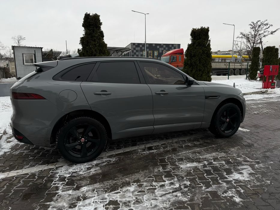 Jaguar F-Pace AWD (Premium) 2017