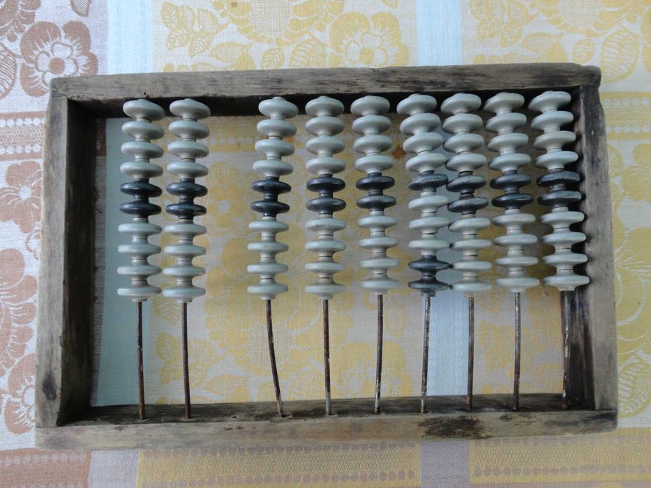 Старовинна рахівниця.Вони-ж щоти.