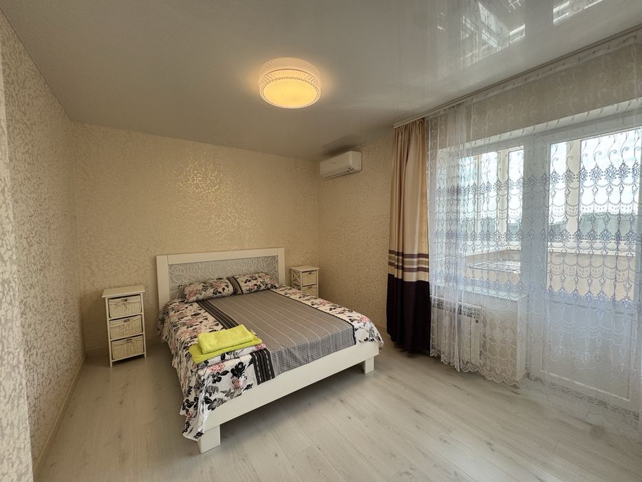 Здам подобово 2 кімнатну квартиру в центрі міста  сучасний ремонт