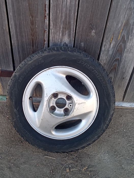 Продам комплект колес 185/60/14