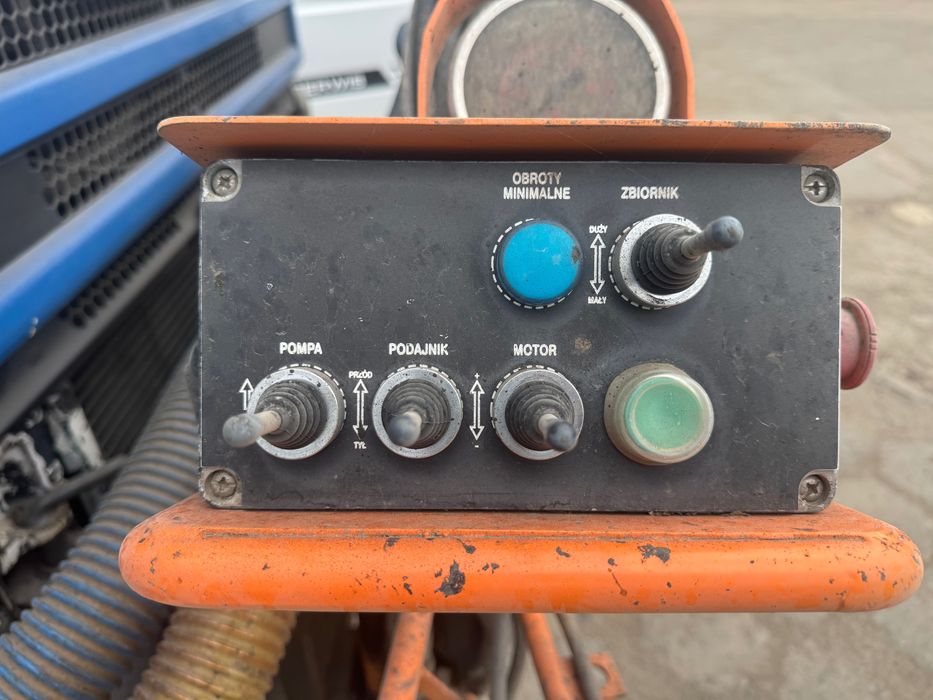 Remonter drogowy Strassmayr STP 1008