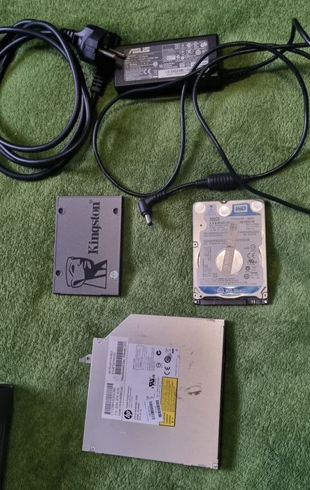 Продам  для ноутбук  DVD привод зарядное  жосткий диск   SSD  Hdd