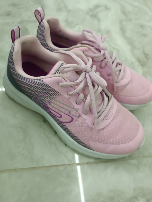 Кроссовки для девочки