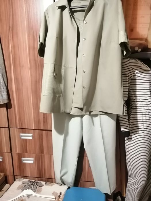 Zestaw spodnie i bluzki roz 48