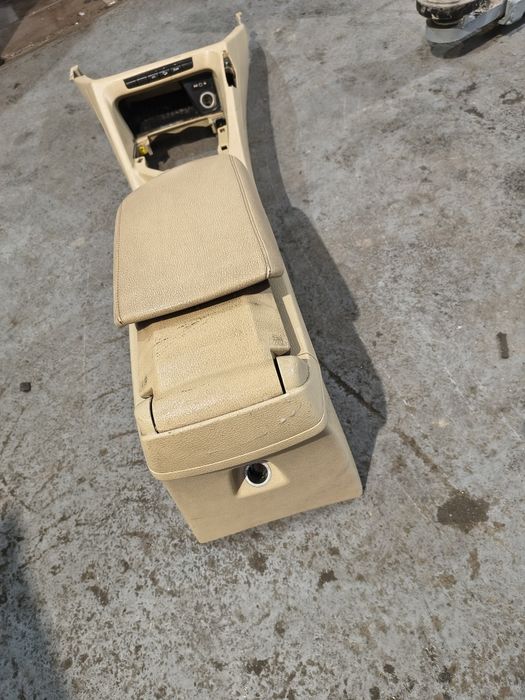 Tunel środkowy podłokietnik BMW X1 e84 cupholder schowek popielniczka
