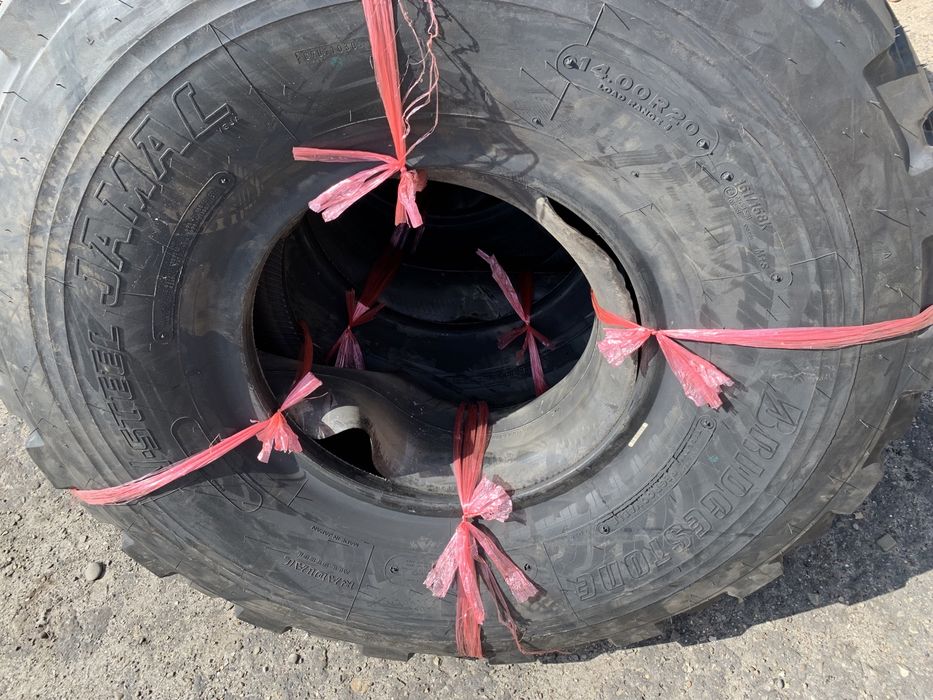 Шини Урал 6шт нові 14.00 R20 Bridgestone 14.00-20